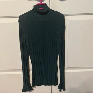 Light weight turtleneck sweater